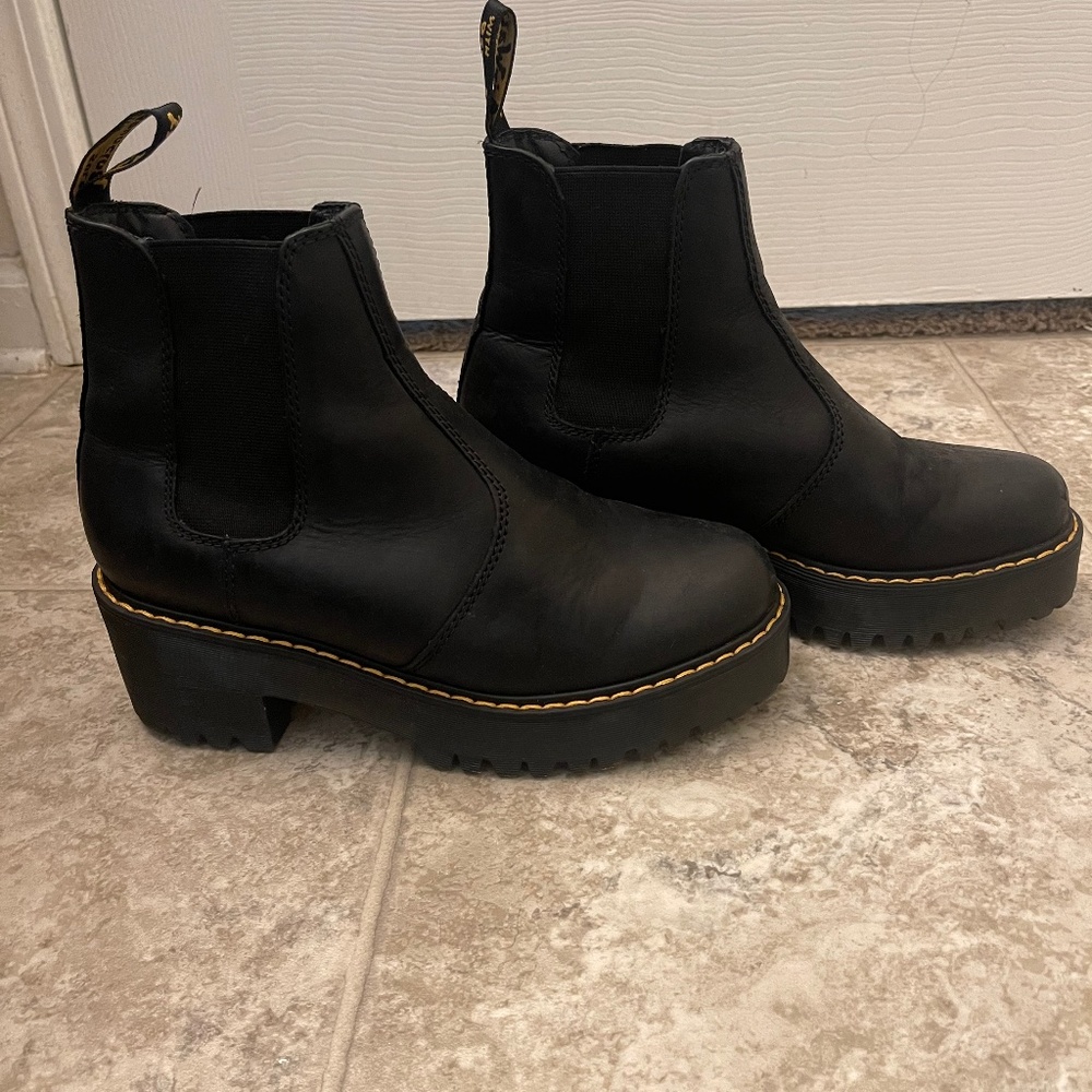 Dr.Martens Platform Chelsea Boots